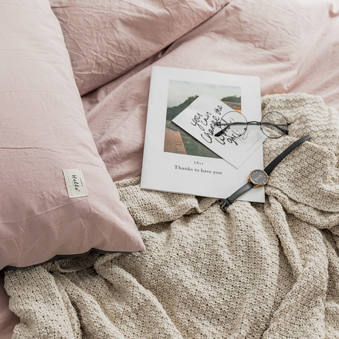 91家纺网 家纺一手货源 找家纺 蓝巢家纺 2019新品加厚水洗棉双拼款四件套 豆沙深灰