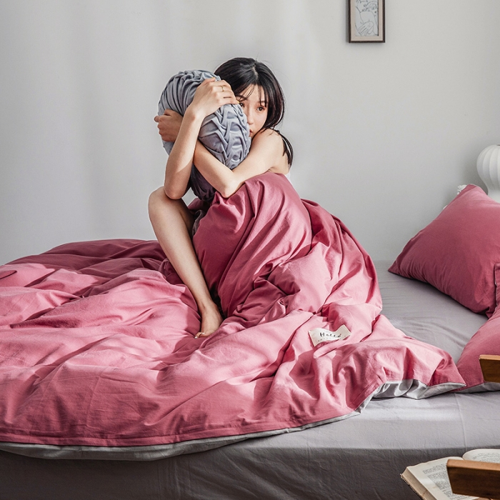 91家纺网 家纺一手货源 找家纺 蓝巢家纺 2019新品加厚水洗棉双拼款四件套海棠红浅灰