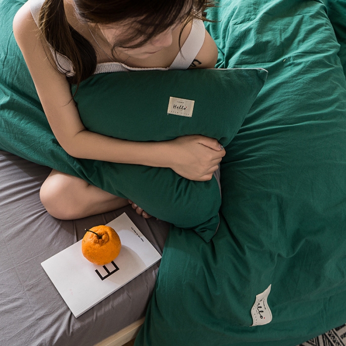 91家纺网 家纺一手货源 找家纺 蓝巢家纺 全棉水洗棉学生季三件套 墨绿浅灰