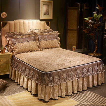 网红馆 2025天鹅绒皇家风范拉链款单品床裙 驼色