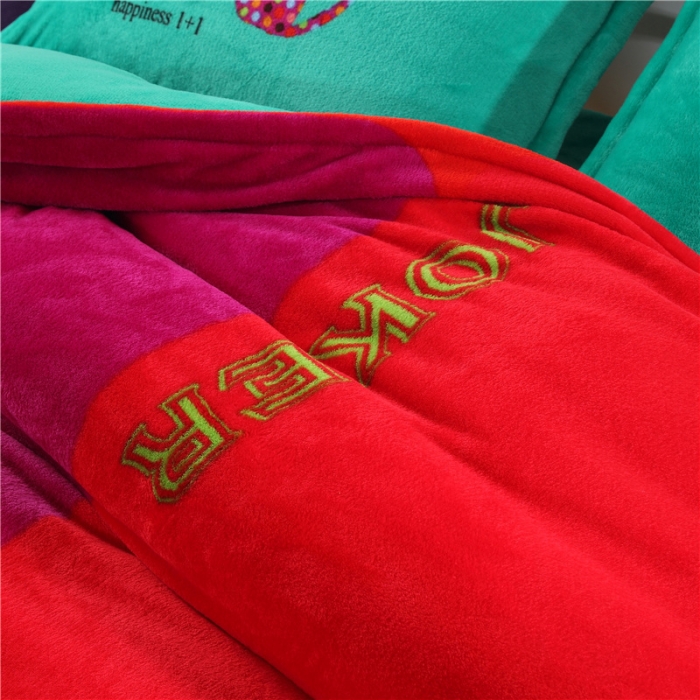 91家纺网 家纺一手货源 找家纺 佰亿莱 大版法莱绒四件套 长相依