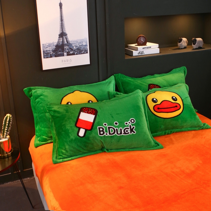 91家纺网 家纺一手货源 找家纺 佰亿莱 大版法莱绒四件套 萌萌熊