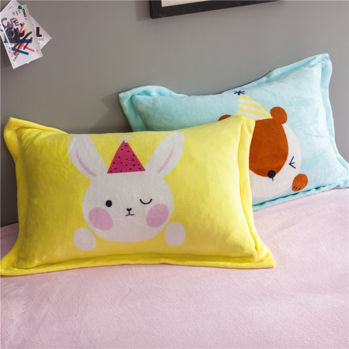 91家纺网 家纺一手货源 找家纺 佰亿莱 大版法莱绒四件套 甜蜜色彩