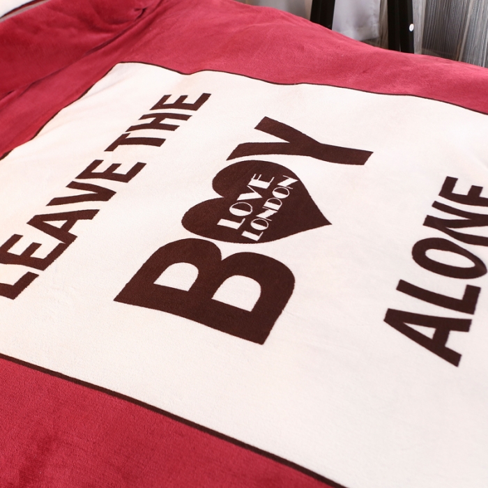 91家纺网 家纺一手货源 找家纺 佰亿莱 大版法莱绒四件套 维纳斯