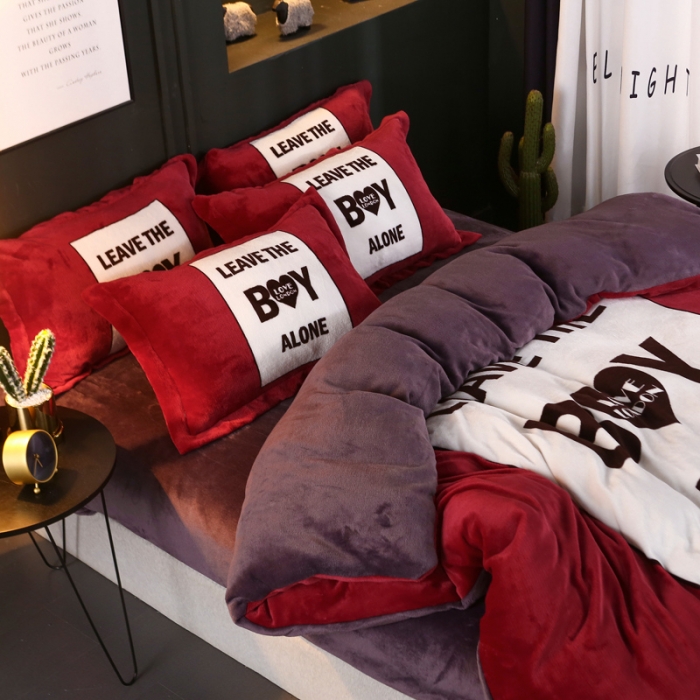 91家纺网 家纺一手货源 找家纺 佰亿莱 大版法莱绒四件套 维纳斯