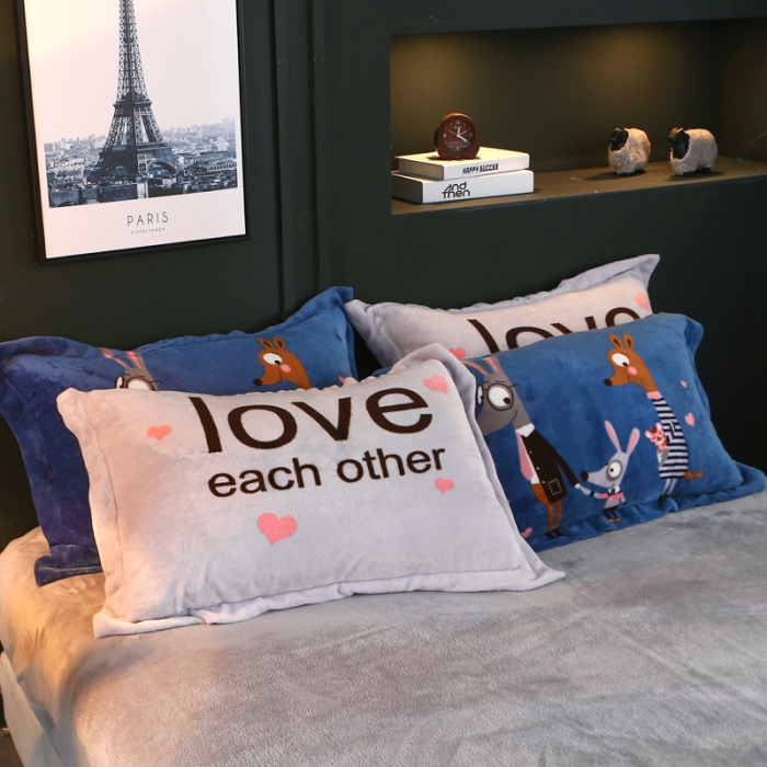 91家纺网 家纺一手货源 找家纺 佰亿莱 大版法莱绒四件套 幸福一家