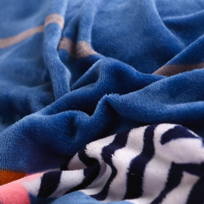 91家纺网 家纺一手货源 找家纺 佰亿莱 大版法莱绒四件套 幸福一家