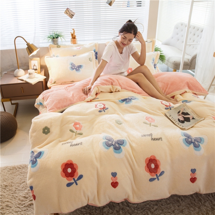 91家纺网 家纺一手货源 找家纺 佰亿莱 雪花绒四件套 彩蝶