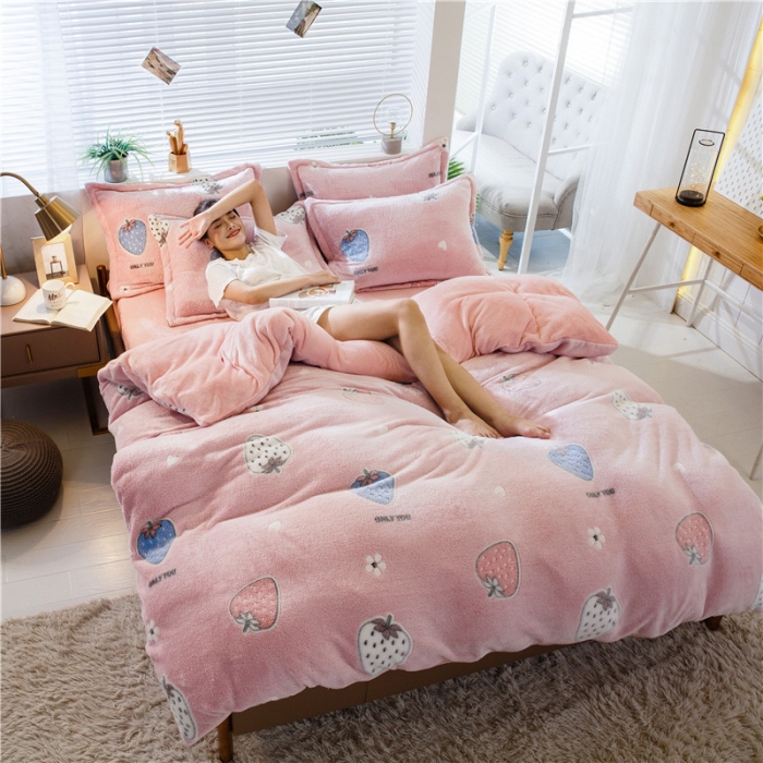 91家纺网 家纺一手货源 找家纺 佰亿莱 雪花绒四件套 草莓世界