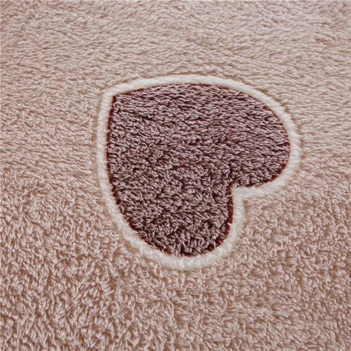 91家纺网 家纺一手货源 找家纺 佰亿莱 雪花绒四件套 简约爱心