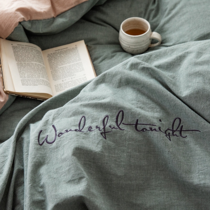 91家纺网 家纺一手货源 找家纺 怡家居 2019纯棉色织水洗刺绣简约款四件套床单款 军绿卡其