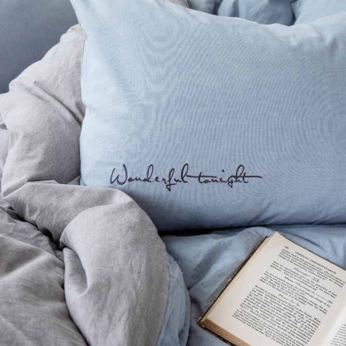 91家纺网 家纺一手货源 找家纺 怡家居 2019纯棉色织水洗刺绣简约款四件套床单款 天蓝加灰