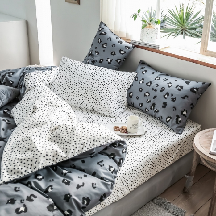 91家纺网 家纺一手货源 找家纺 怡家居 2019全棉斜纹印花小清新四件套 模拍图 豹纹