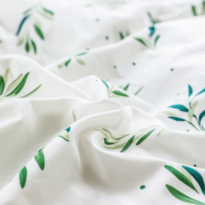 91家纺网 家纺一手货源 找家纺 怡家居 2019全棉斜纹印花小清新四件套 模拍图 抹绿