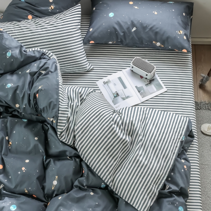 91家纺网 家纺一手货源 找家纺 怡家居 2019全棉斜纹印花小清新四件套 模拍图 星空