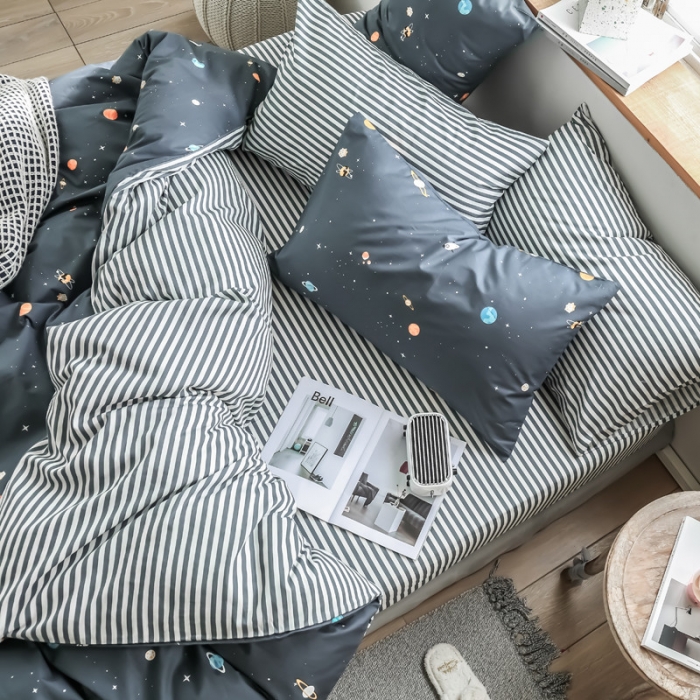 91家纺网 家纺一手货源 找家纺 怡家居 2019全棉斜纹印花小清新四件套 模拍图 星空
