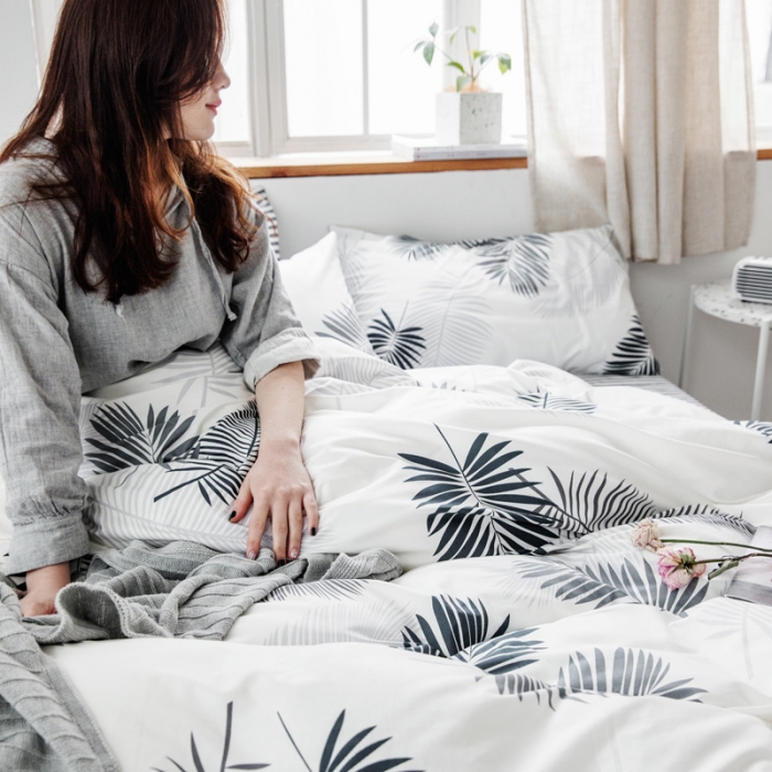 91家纺网 家纺一手货源 找家纺 怡家居 2019全棉斜纹印花小清新四件套 模拍图 羽叶