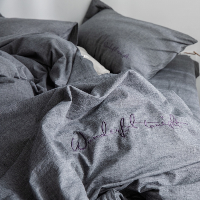 91家纺网 家纺一手货源 找家纺 怡家居 2019纯棉色织水洗刺绣简约款四件套床单款 深灰