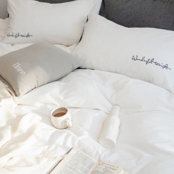 91家纺网 家纺一手货源 找家纺 怡家居 2019纯棉色织水洗刺绣简约款四件套床单款 白加灰