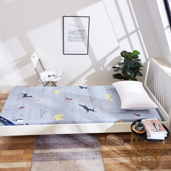 91家纺网 家纺一手货源 找家纺 寐珂家纺 2025新款水洗棉学生床垫 动物森林