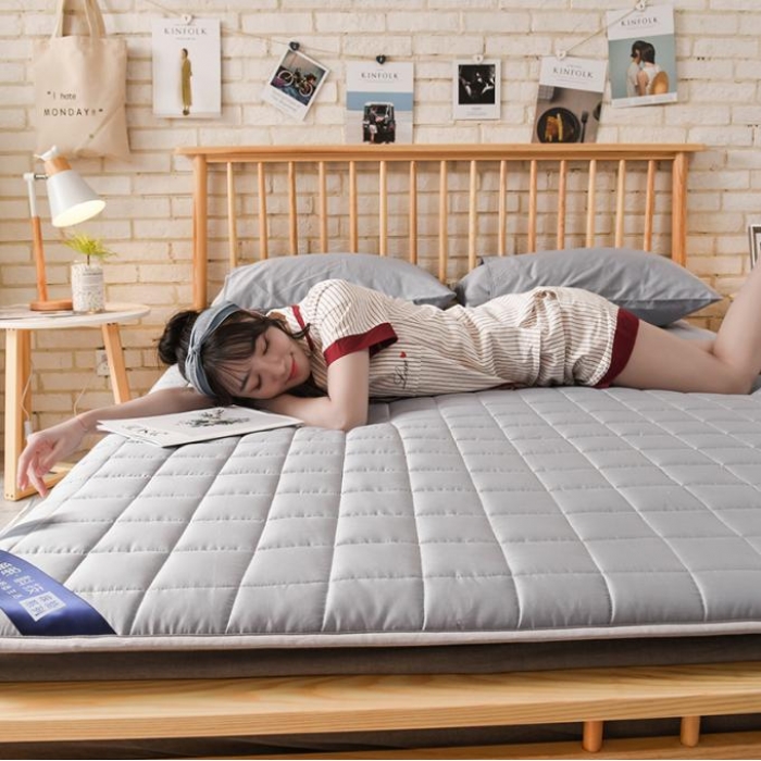 91家纺网 家纺一手货源 找家纺 寐珂家纺 2025新款全棉床垫 灰色