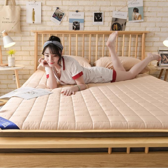 91家纺网 家纺一手货源 找家纺 寐珂家纺 2025新款全棉床垫 驼色