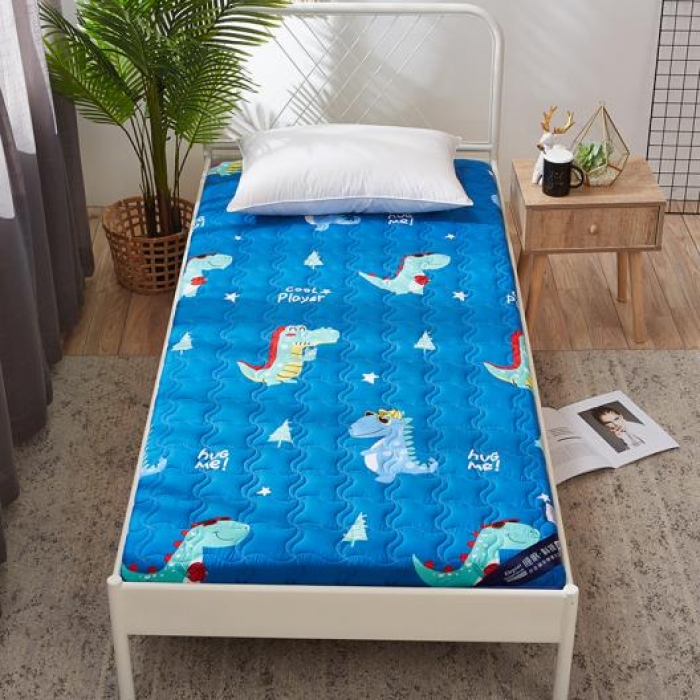 91家纺网 家纺一手货源 找家纺 寐珂家纺 2025新款水洗棉学生床垫 恐龙乐园