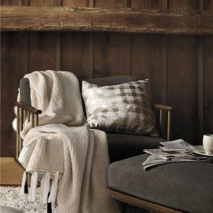 91家纺网 家纺一手货源 找家纺 暖绵绵家纺 新款卡尔德拉毛毯针织毯子线毯 米色