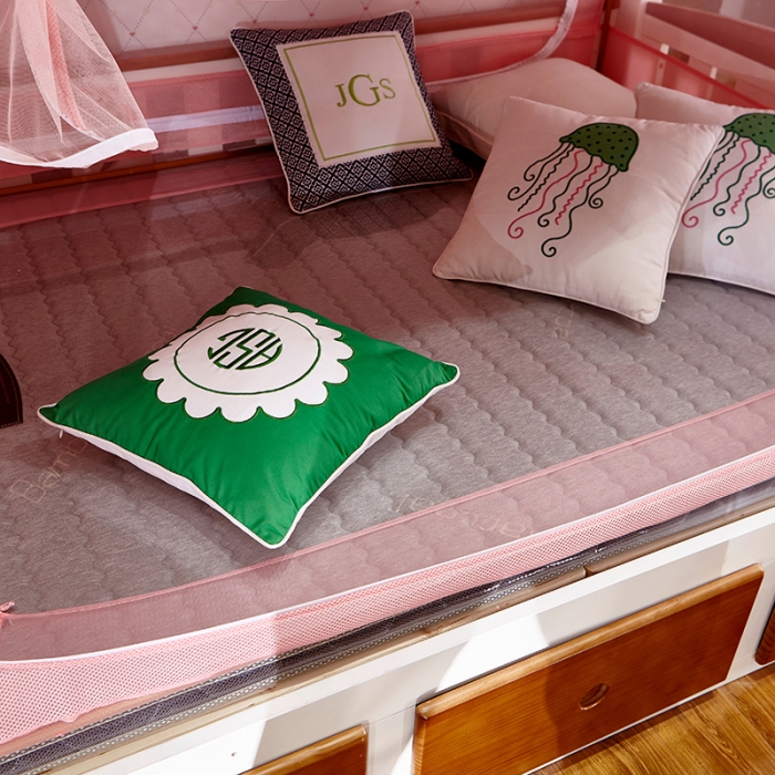 91家纺网 家纺一手货源 找家纺 迪凡保罗 5806数码印花子母床拉链蚊帐(铝合金支架）月亮兔