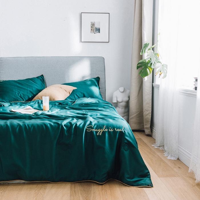 91家纺网 家纺一手货源 找家纺 莱福仕家纺 2024   莫代尔刺绣系列夏被黛绿