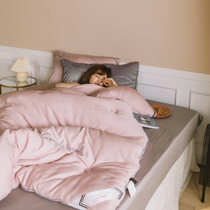 91家纺网 家纺一手货源 找家纺 莱福仕 2022 莫代尔刺绣冬被系列 冬被浅豆沙