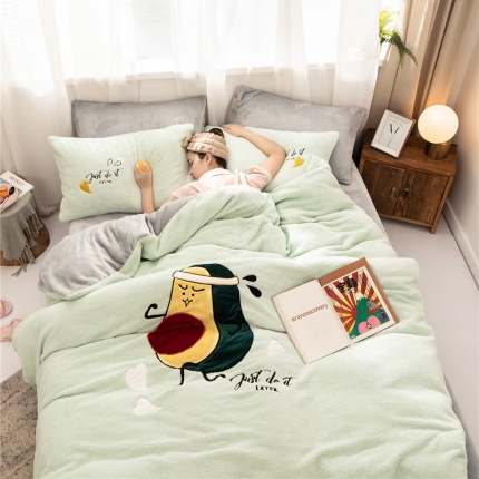 91家纺网 家纺一手货源 找家纺 （总）朗莎家纺 2019新款羊羔绒贴布绣四件套