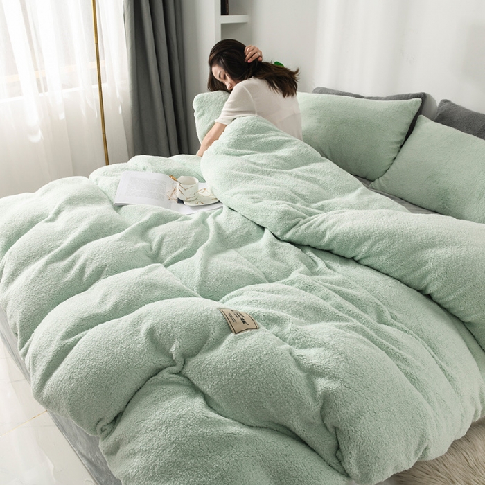 91家纺网 家纺一手货源 找家纺 朗莎家纺 2019新款加厚保暖羊羔绒四件套单品单被套床单 抹茶绿