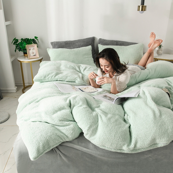 91家纺网 家纺一手货源 找家纺 朗莎家纺 2019新款加厚保暖羊羔绒四件套单品单被套床单 抹茶绿