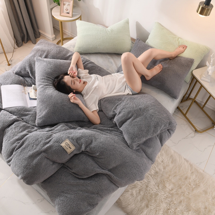 91家纺网 家纺一手货源 找家纺 朗莎家纺 2019新款加厚保暖羊羔绒四件套单品单被套床单 银灰