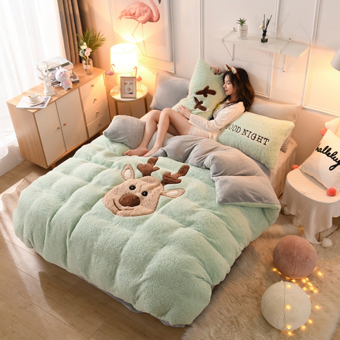 91家纺网 家纺一手货源 找家纺 朗莎家纺 2019新款大版贴布绣羊羔绒保暖四件套 爱心鹿