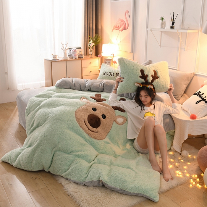 91家纺网 家纺一手货源 找家纺 朗莎家纺 2019新款大版贴布绣羊羔绒保暖四件套 爱心鹿