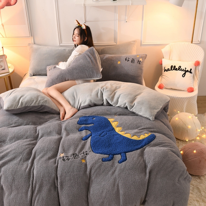 91家纺网 家纺一手货源 找家纺 朗莎家纺 2019新款大版贴布绣羊羔绒保暖四件套 好色龙银灰