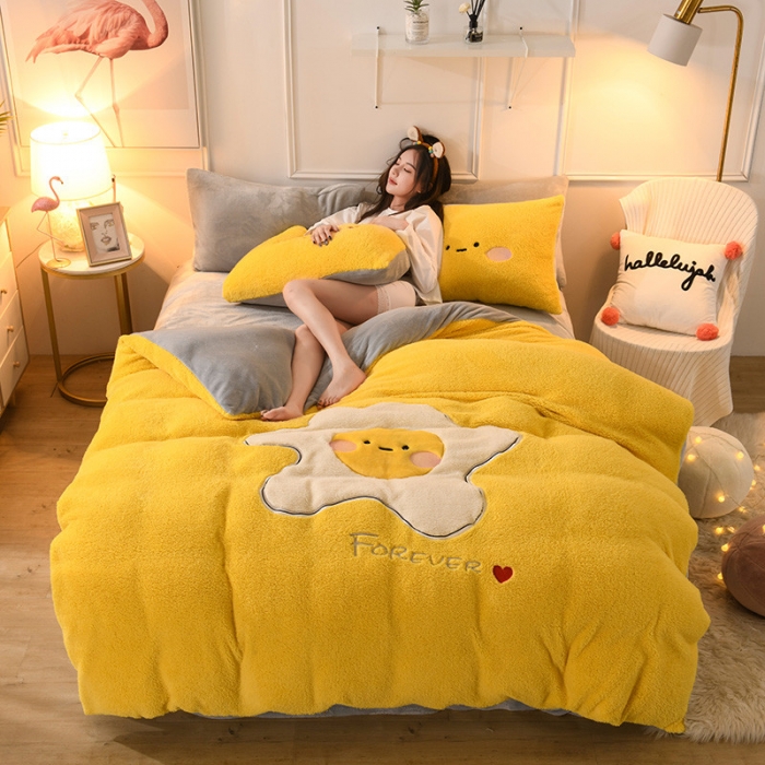 91家纺网 家纺一手货源 找家纺 朗莎家纺 2019新款大版贴布绣羊羔绒保暖四件套 荷包蛋姜黄