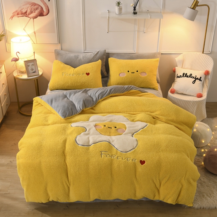 91家纺网 家纺一手货源 找家纺 朗莎家纺 2019新款大版贴布绣羊羔绒保暖四件套 荷包蛋姜黄