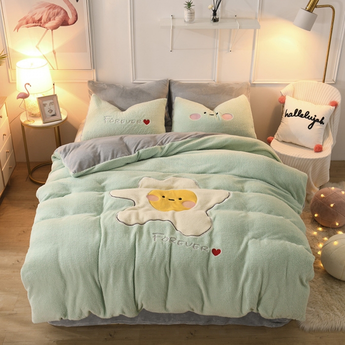 91家纺网 家纺一手货源 找家纺 朗莎家纺 2019新款大版贴布绣羊羔绒保暖四件套 荷包蛋抹茶绿