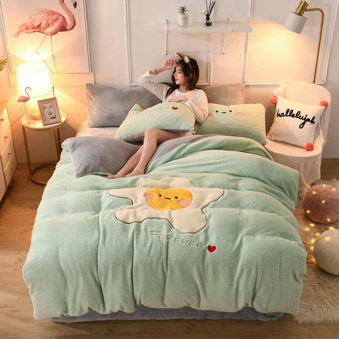 91家纺网 家纺一手货源 找家纺 朗莎家纺 2019新款大版贴布绣羊羔绒保暖四件套 荷包蛋抹茶绿