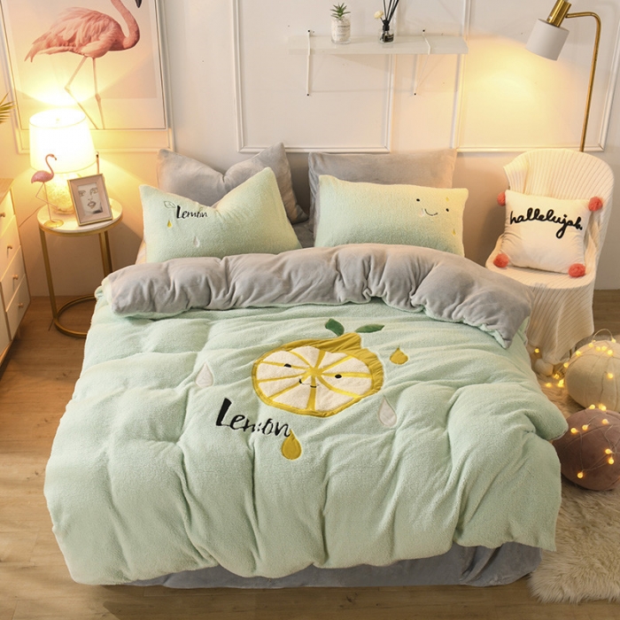 91家纺网 家纺一手货源 找家纺 朗莎家纺 2019新款大版贴布绣羊羔绒保暖四件套 柠檬抹茶绿