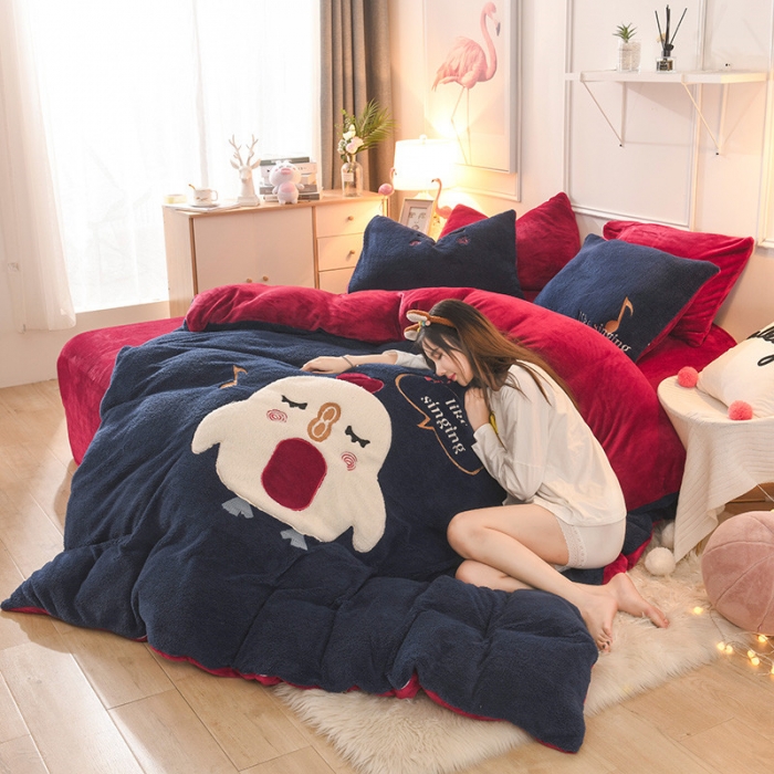 91家纺网 家纺一手货源 找家纺 朗莎家纺 2019新款大版贴布绣羊羔绒保暖四件套 小鸡藏青