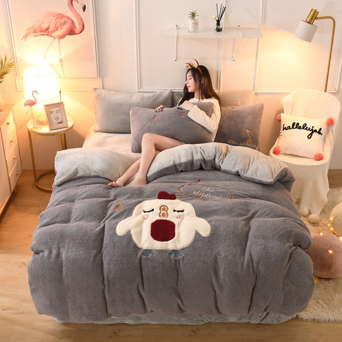 91家纺网 家纺一手货源 找家纺 朗莎家纺 2019新款大版贴布绣羊羔绒保暖四件套 小鸡银灰