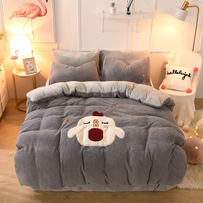 91家纺网 家纺一手货源 找家纺 朗莎家纺 2019新款大版贴布绣羊羔绒保暖四件套 小鸡银灰