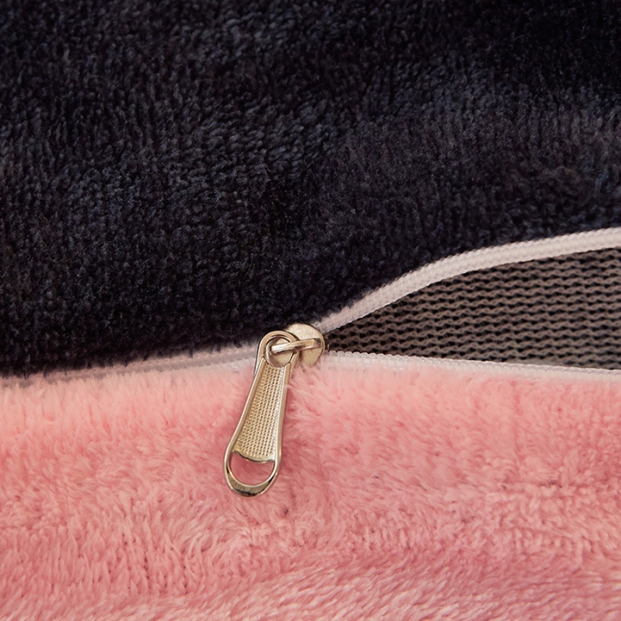 91家纺网 家纺一手货源 找家纺 KT猫直营店2024新款卡通法莱绒牛奶绒情侣四件套 小猪嘟嘟