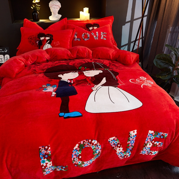 91家纺网 家纺一手货源 找家纺 KT猫直营店2024新款卡通法莱绒牛奶绒情侣四件套 爱的告白