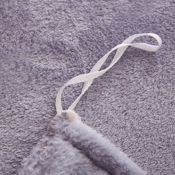 91家纺网 家纺一手货源 找家纺 KT猫直营店2024新款卡通法莱绒牛奶绒情侣四件套 黑白之吻