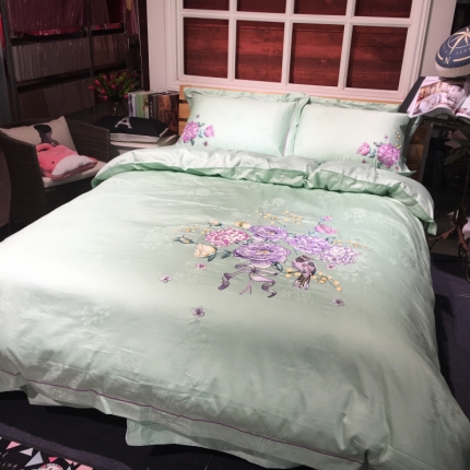 91家纺网 家纺一手货源 找家纺 （总）玖玖爱家纺贡缎提花加绣花四件套